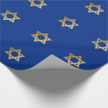 Papel De Regalo Regalo de la Estrella de Oro de David Jewish Holid<br><div class="desc">Rosh Hashanah,  Hanukkah,  Pascua,  Cualquier festividad judía y Relieve metalizado dorado de la celebración Estrella de David diseña papel de envolvimiento de regalo. Tarjetas de correspondencia y regalos disponibles en las vacaciones judías | Categoría Hanukkah de nuestra tienda.</div>