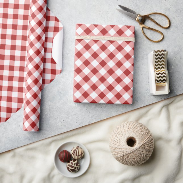 Papel De Regalo Rojo rústico gingham cuadros navideños simples (Artesanía)