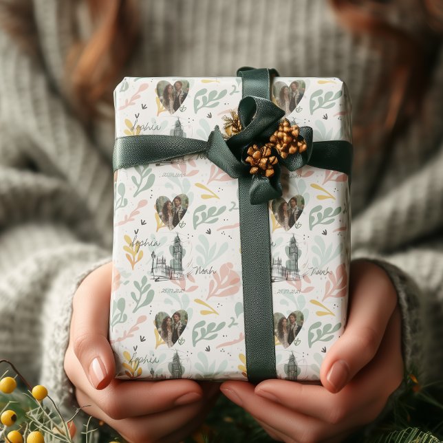 Papel De Regalo Romance de Londres personalizado con fotos y nombr (Subido por el creador)