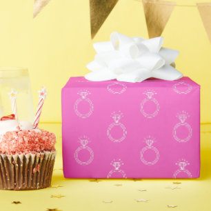 Papel de regalo rosa caliente de anillo de comprom