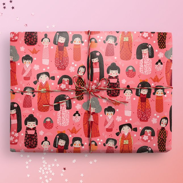 Papel De Regalo Rosa kokeshi japonés ilustrado con gracia (Kokeshi Gift Mockup)