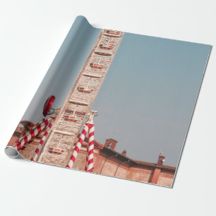 PAPEL DE REGALO RUEDA DE FERRIS BLANCA Y ROJA A LA HORA DEL DÍA
