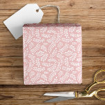 Papel De Regalo Rústico elegante botánico deja rosa Rubor<br><div class="desc">Este bonito diseño de papel envuelto presenta un patrón de hojas dibujadas a mano sobre un elegante fondo rosa rubor...  ¡Una magnífica elección para muchas ocasiones!</div>