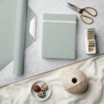 Papel De Regalo Sage Green Color sólido<br><div class="desc">Papel de envoltura de color sólido en una gran variedad de colores para todos sus regalos de boda y ducha. Los colores para 2025 son oscuros y audaces y esto es lo que encontrarás en mis últimos diseños con nombres de colores de varias empresas de diseño.</div>