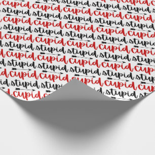 Papel De Regalo Simple tipografía de cupido estúpido con flecha
