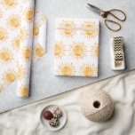 Papel De Regalo Sol de color de agua suave<br><div class="desc">Este lindo papel de envoltura es perfecto para preparar regalos para cumpleaños, duchas para bebés y muchas otras ocasiones especiales. El diseño está decorado con un sol acuático pintado a mano en naranja brillante y amarillo, lo que seguramente alegrará cualquier evento especial. Se pueden encontrar elementos coincidentes en la colección....</div>