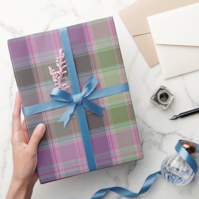 Papel De Regalo Tartán clásico verde y lila. (Regalar)