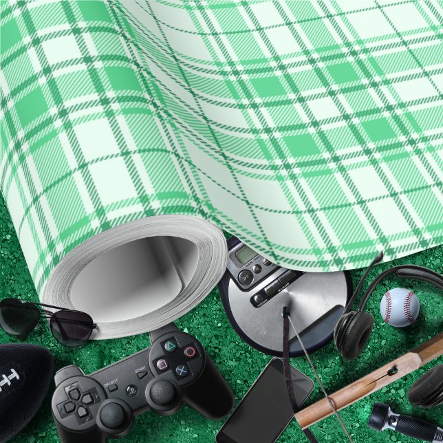Papel De Regalo Tartán - Vibrante Pastel verde a verde oscuro (Tartan - Vibrant Pastel Green to Dark Green Wrapping Paper by Leapfroglisics Shop)