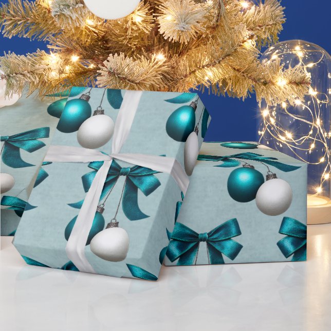 Papel De Regalo Teal and White Christmas Bauble Ornament  (Vacaciones)