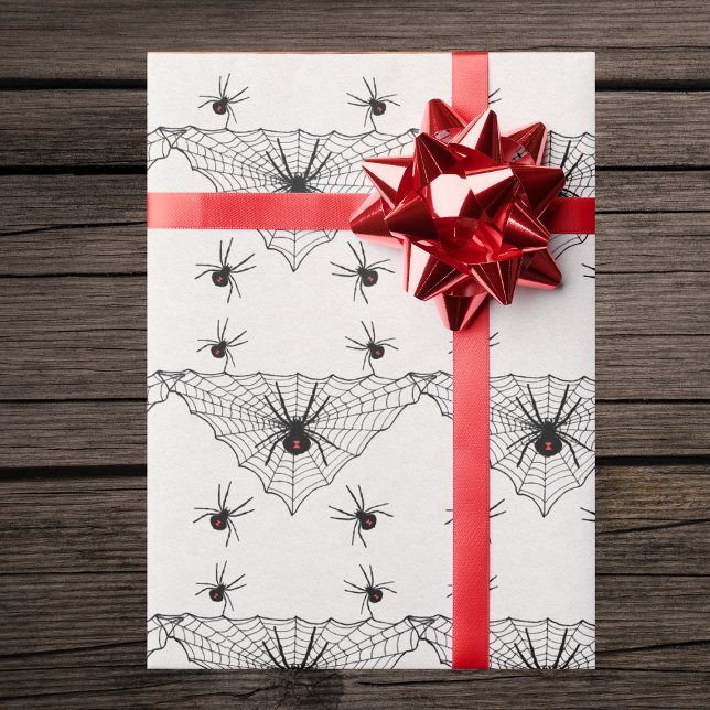Papel De Regalo Triángulo Araña negra con ventanas negras (Triangle shaped black spider web with black widow spiders on white gift wrapping paper.)