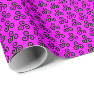 Papel De Regalo Tríplice espiral celta negra Triskele sobre rosa