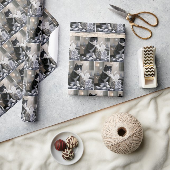 Papel De Regalo Tuxedo Cat Playing with a Tissue Box (Artesanía)