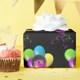 Papel De Regalo Un divertido globo de cumpleaños enfrenta a un neg