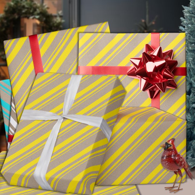 Papel De Regalo Vacaciones rusas de Kraft Lemon Yellow Stripes (Rustic Kraft Lemon Yellow Candy Cane Stripe Holiday Wrapping Paper in 6 and 15 foot rolls.)