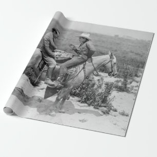 Papel De Regalo Vaquero y empresario jugando damas a caballo