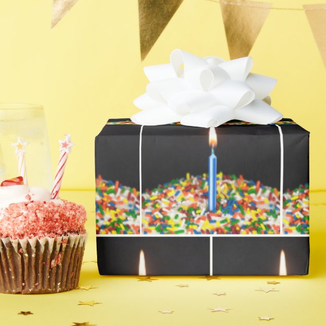 Papel De Regalo Velas de cumpleaños y confetti en tarta (Fiesta de cumpleaños )