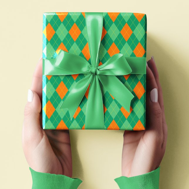 Papel De Regalo Verde y Naranja Pequeño Argyle San Patricio (Irish Small Argyle Pattern: Green and Orange Diamonds and Yellow Dotted Lines for St. Patrick's Day)