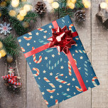 Papel De Regalo Vintage Christmas Candy Cane<br><div class="desc">Disfruta de este papel de envolver de vintage caña de vándalo navideño. Elementos coincidentes disponibles.</div>