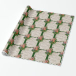 Papel De Regalo Vintage Christmas Sheet Music con violín festivo<br><div class="desc">Este diseño de estilo vintage se caracteriza por un violín decorado con hojas huecas,  bayas y pinares,  con un desplazamiento de fondo de chapa de Navidad vintage,  también decorado con brotes de pino y hojas holgadas. El diseño de los Navidades festivos tiene un fondo verde oscuro.</div>