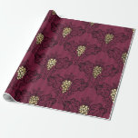 Papel De Regalo Vintage Paris Borgoña Rojo y Oro Grunge Vino<br><div class="desc">Papel de envolvimiento con temática de vino tinto burdeos de París.</div>