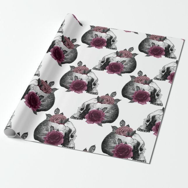 Papel De Regalo Whimsical Burgundy Floral Skulls Boda gótico (Desenrollado)