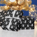 Papel De Regalo Whimsical Christmas Tree Snflex White Black<br><div class="desc">Este lindo Navidad blanco y negro envolviendo papel rollo,  presenta un caprichoso árbol de Navidad y un patrón de copos de nieve.</div>