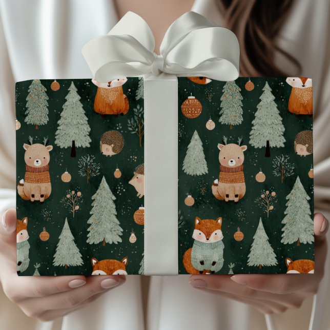 Papel De Regalo Whimsical Christmas Tree with Red Fox Dark Green (Subido por el creador)