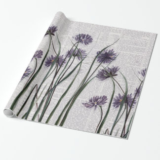 Papel De Regalo Wildflowers púrpuras en el periódico del vintage