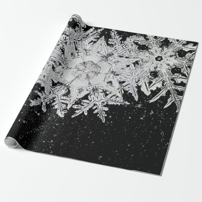 PAPEL DE REGALO WILSON BENTLEY SNOWFLAKES EN EL CIELO NOCTURNO (Desenrollado)