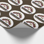 Papel De Regalo Winter Deer Forest Merry Christmas Círclpin Wrappi<br><div class="desc">Winter Deer Forest Feliz Navidad Círculo Regalo. Con un ciervo en el bosque, los colores de este diseño le dan a este papel envolvente un ambiente cálido, rústico y tradicional. "Feliz Navidad" en el diseño puede ser personalizado con tus propias palabras especiales, por ejemplo, Felices Fiestas. Este envoltorio de regalo...</div>