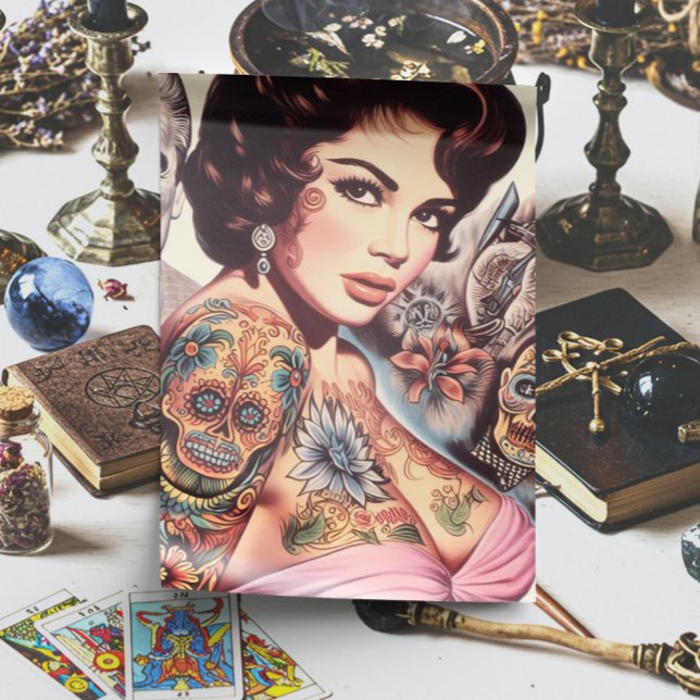 Papel De Seda Chica Retro Tatuada (Subido por el creador)