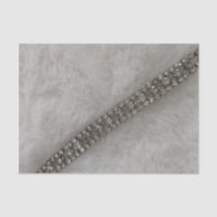 Papel de seda con piel sintética y diamantes
