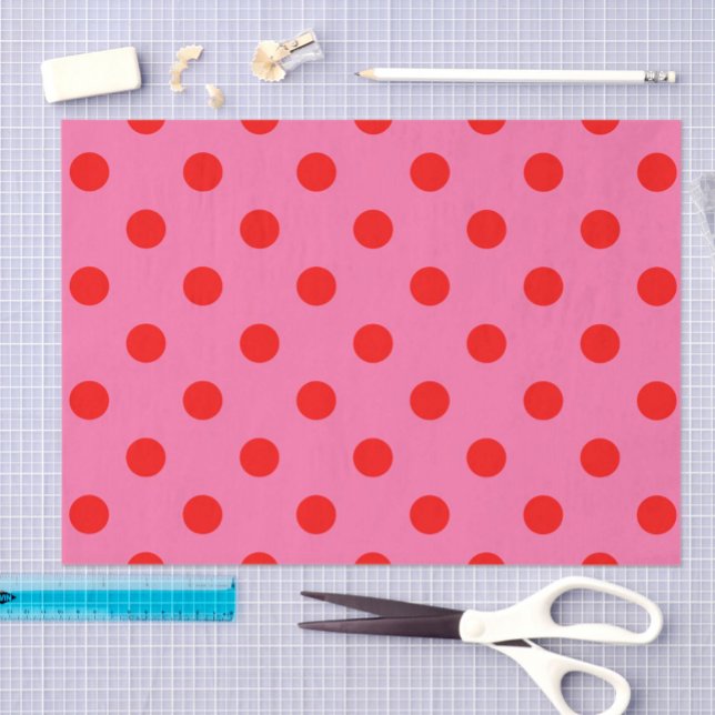 Papel De Seda Diseño del patrón de puntos de polka rosados sobre (Subido por el creador)
