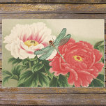 Papel De Seda Dragonfly sobre los pueblos botánicos japoneses vi<br><div class="desc">Esta imagen muestra una libélula vintage que aterriza en peonías blancas rojas y magenta. Las flores están basadas en el arte de los años 30 de un catálogo de guarderías de Japón. Los encantadores colores retro y el ilustracion botánico nos recuerdan los hermosos momentos de nuestros jardines y naturaleza.</div>