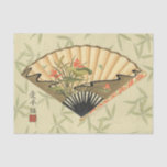 Papel De Seda Fan del geisha con las hojas y la impresión floral<br><div class="desc">Esta impresión hermosa tiene una fan del geisha ofrecida prominente contra un fondo de hojas flotantes. La fan también tiene un diseño floral precioso y elegante en ella. ¡Las fans del arte asiático deben añadir esto a su colección!</div>