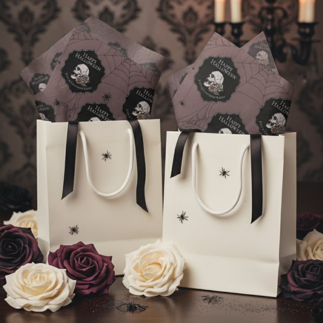 Papel De Seda Halloween con la flor morada de ciruela gótica (Gothic Happy Halloween Tissue Paper in Dark Plum. Creepy Skull, Pink Roses, Spiderwebs & Spiders)