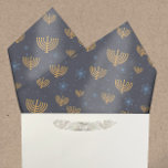 Papel De Seda Hanukkah azul marina Menorah Estrella de David<br><div class="desc">Este diseño presenta una menorah dorada acuarela y un patrón de Estrella de David sobre un fondo azul marino. El color de fondo puede cambiarse a,  literalmente,  cualquier color que te guste. Simplemente elija la herramienta personalizar.</div>