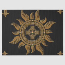 La cruz celta dorada.