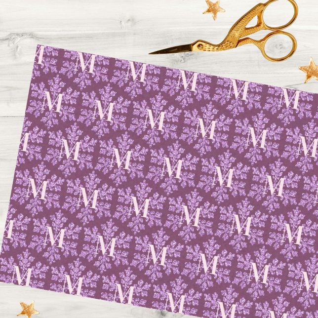 Papel De Seda Monograma de patrón rústico de platillos de copo d (Personalized Christmas tissue paper in dark plum purple with snowflakes and your monogram initial)