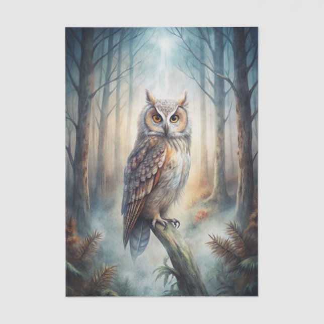 Papel De Seda Owl Sitting on a Large Branch in the Misty Forest (Anverso)