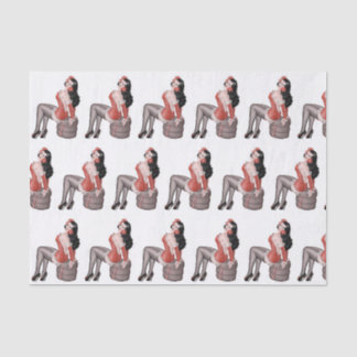 Papel De Seda Pin Up Chica sentado sobre neumáticos