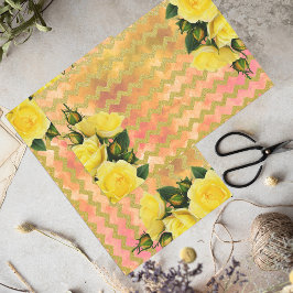 Papel De Seda Rosas Amarillas En El Patrón Chevron De Faux Gold