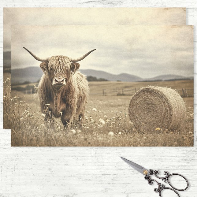Papel De Seda Vaca de montaña en un Hay Field Decoupage (Subido por el creador)