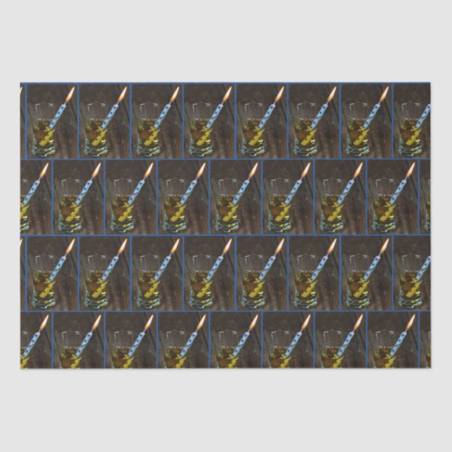 Papel De Seda Whiskey Glass con velas de cumpleaños (Anverso)