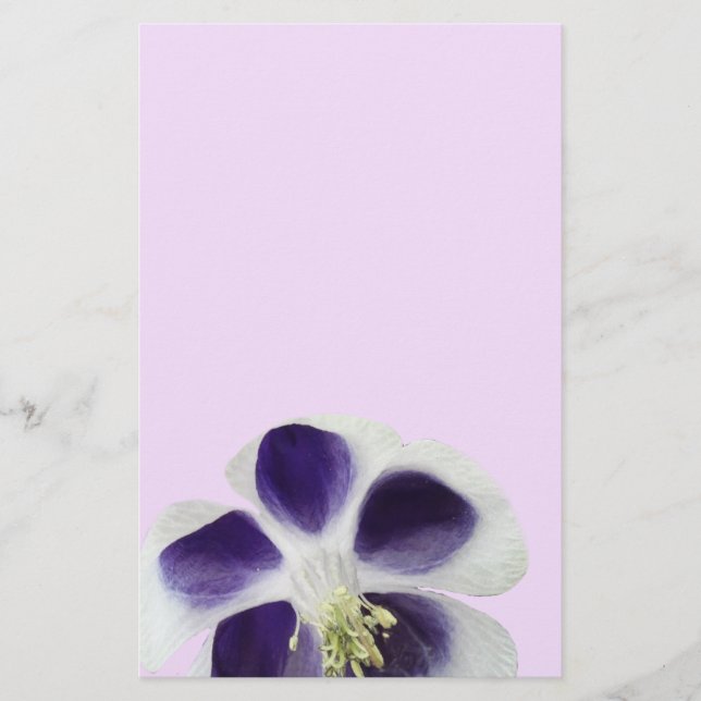 Papel floral, flor blanca y morada (Anverso)