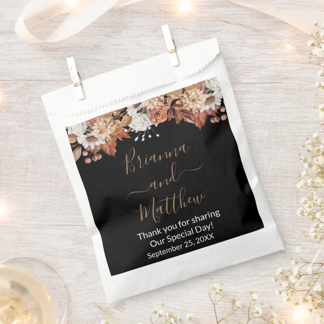 Papel Floral otoño en bolsa de favores negros (Cortado)