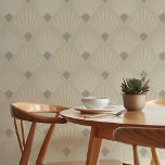 Papel Pintado Diseño geométrico estiloso Art Deco Beige & Cream<br><div class="desc">Revela tu espacio vital con este elegante papel de pared Art Deco Peel & Stick, con un diseño geométrico elegante. La decoración se caracteriza por una sofisticada paleta de beige, taupe, crema y gris suave, formando un ventilador llamativo y formas de diamante que representan el estilo Art Deco clásico. Perfecto...</div>