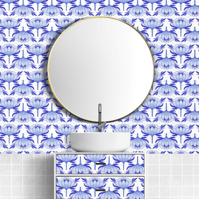 Papel Pintado Impresionante Patrón de flores azules y blancas es (Stunning Blue And White Flower Pattern 40s Style Wallpaper from Ricaso. 
Easy peel & stick wallpaper)