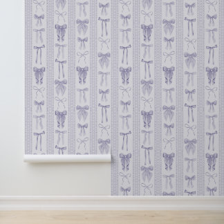 Papel Pintado Lazos de lila con rayas verticales de encaje