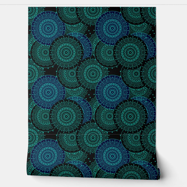 Papel Pintado Mandala redonda azul turquesa sobre fondo negro (Desenrollar)